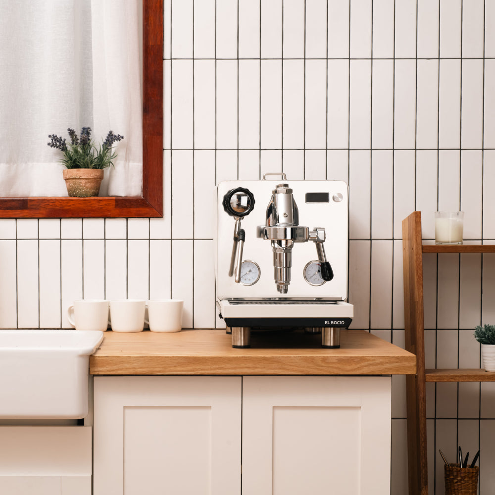 Machine à expresso compacte et intelligente El Rocio Manus S