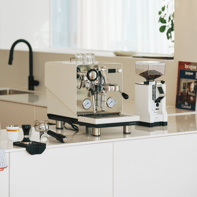 Machine à expresso compacte et intelligente El Rocio Manus S
