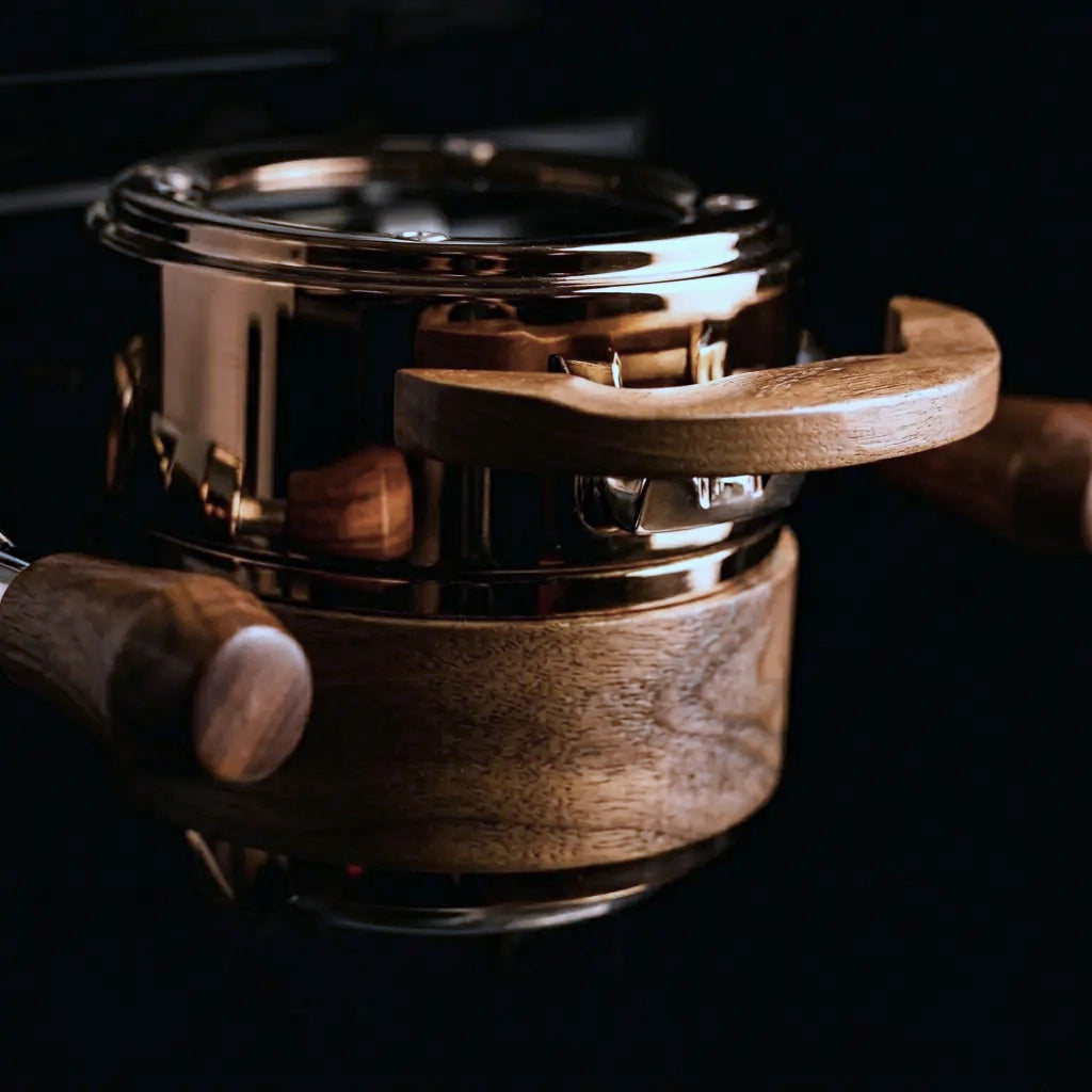 Wendougee DATA S Wooden Pedal Button to Start extraction, and get sense of elegant and tactile feel, and look luxurious look to stand on your counter and beat the center of attention vellutto.eu